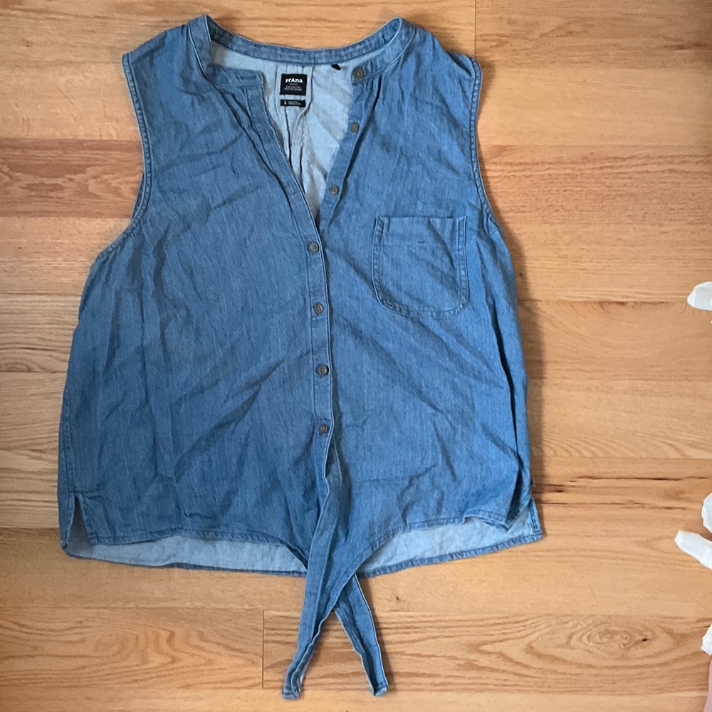 Prana 100% Organic Cotton Denim Blue Sleeveless Button-Down Shirt